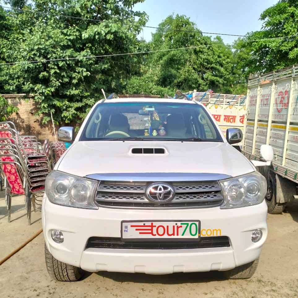 Abhay Singh book Toyota Fortuner on rent in Ami Chapra Saran