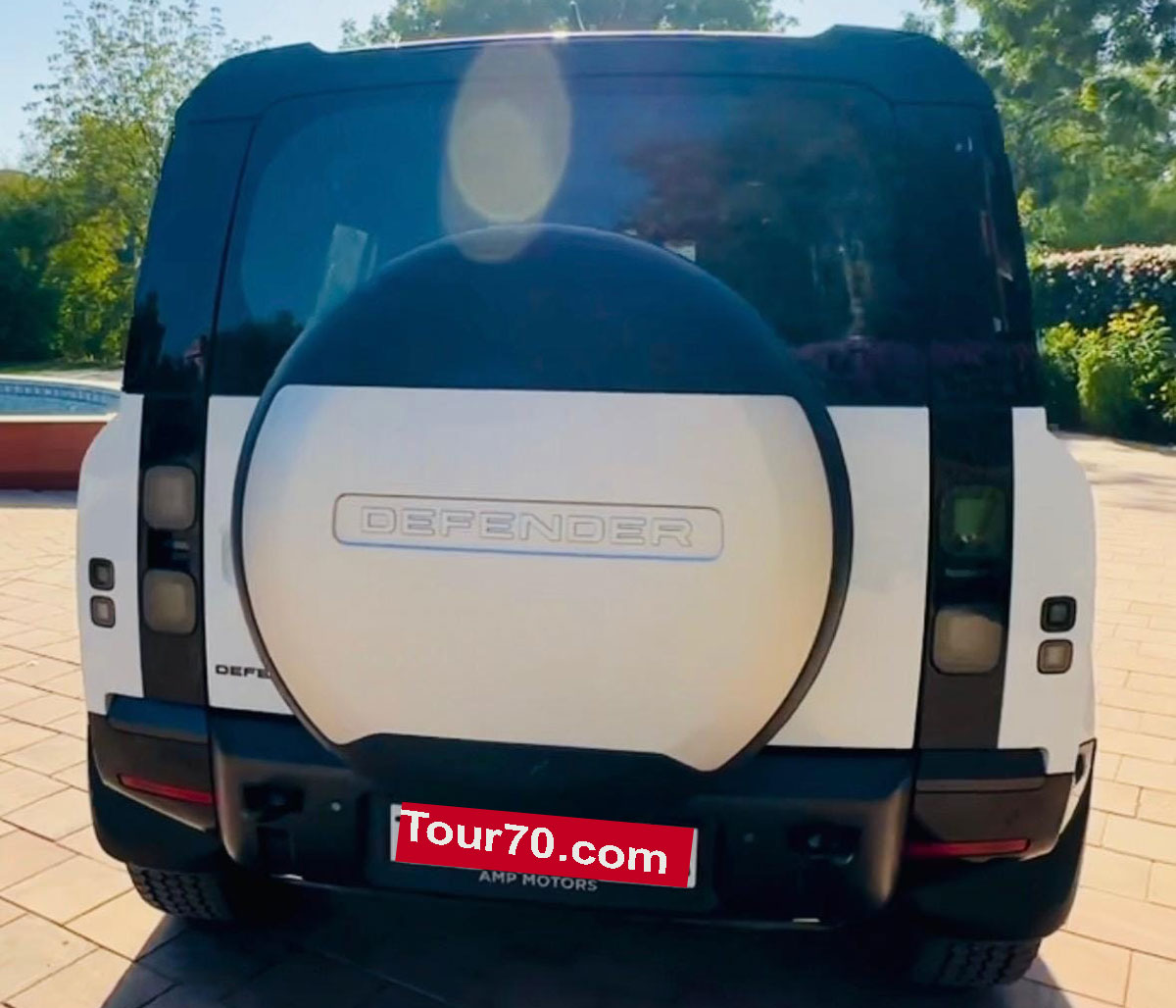 Range Rover Defender - Image 10