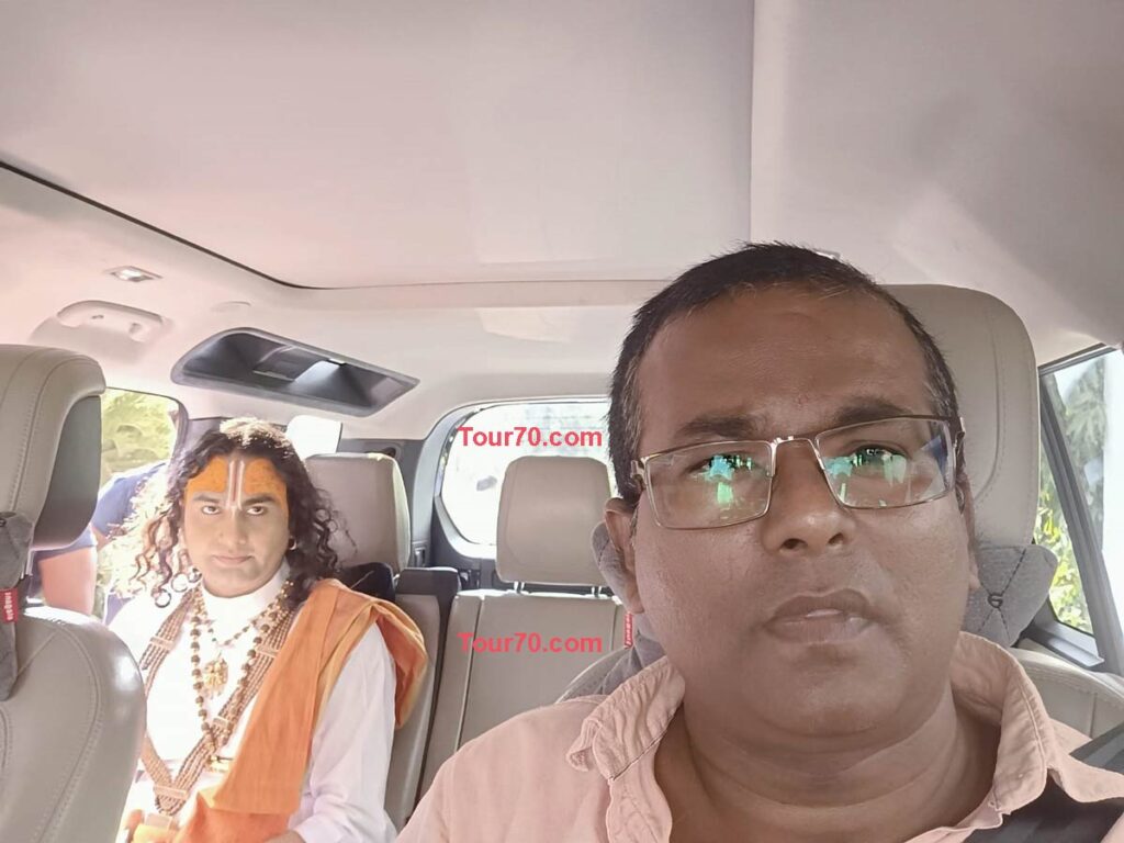 Range Rover Defender on Rent in Patna | Tour70.com